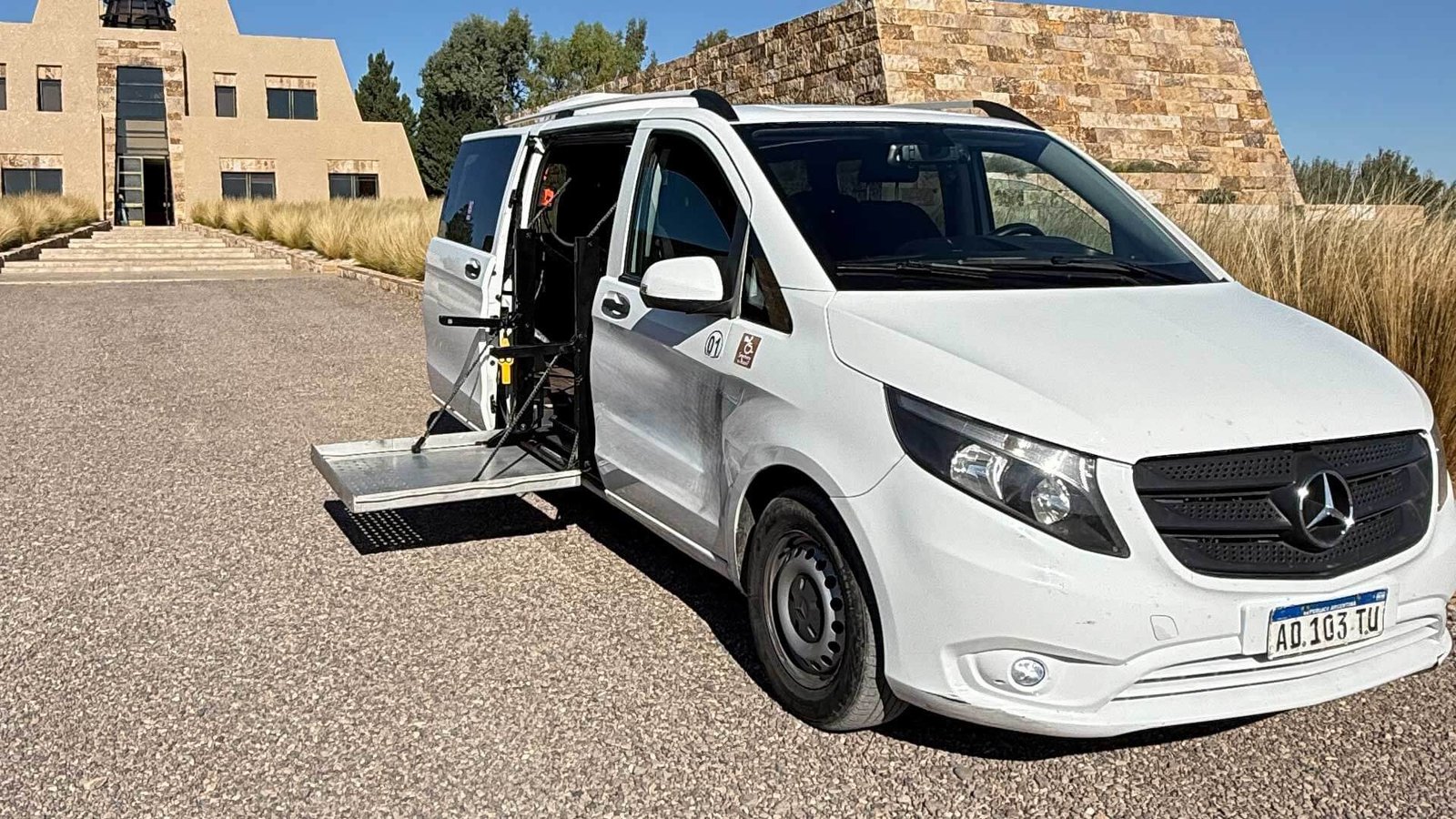Servicio de traslados accesibles en Mendoza con vehículo adaptado